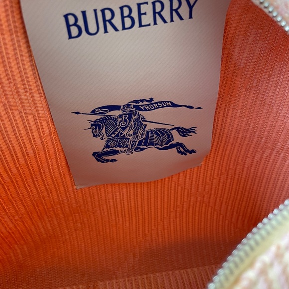 Burberry Medium Peggy Checked Duffle Tote Bag - Picture 11 of 14